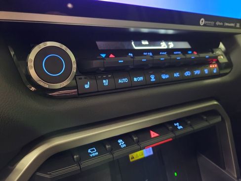 Used 2024 Toyota Sequoia Limited w/ TRD Off-Road Package image 17