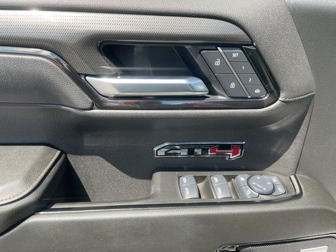 Certified 2025 GMC Sierra 1500 AT4 w/ AT4 Premium Package AWD/4WD image 10