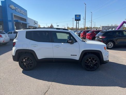 Used 2023 Jeep Renegade Altitude w/ Sun/Sound Group image 7