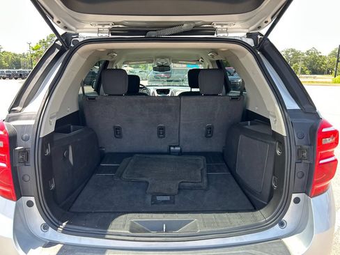 Used 2017 Chevrolet Equinox LT w/ Convenience Package FWD image 6