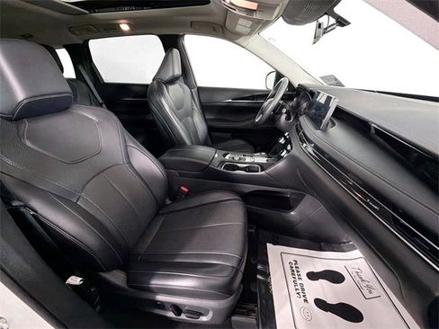 Used 2023 INFINITI QX60 Pure image 26