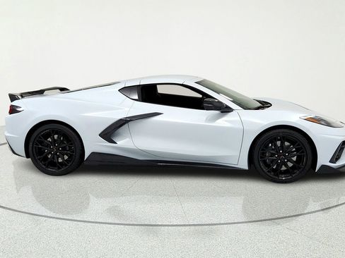 Used 2024 Chevrolet Corvette Stingray Preferred Cpe w/ Z51 Performance Package RWD image 6