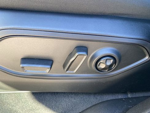New 2025 Jeep Grand Cherokee Laredo X w/ Luxury Tech Group I AWD/4WD image 25