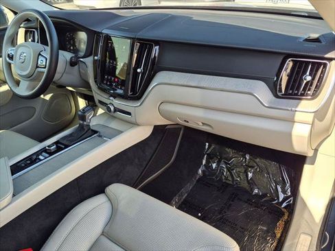 Used 2021 Volvo XC60 T5 Inscription AWD/4WD image 27