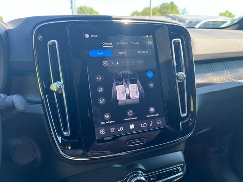 Certified 2023 Volvo C40 P8 Recharge Ultimate AWD/4WD image 17