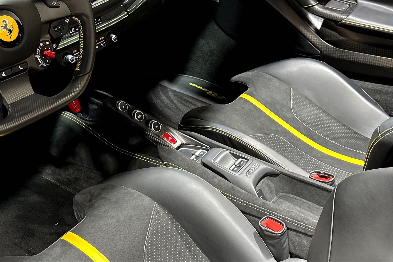 Used 2023 Ferrari F8 Spider RWD image 16