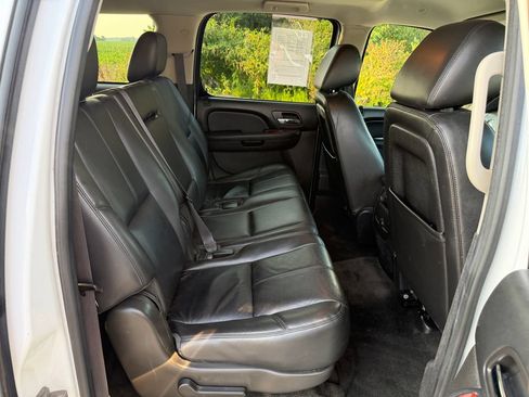 Used 2013 Chevrolet Suburban LT AWD/4WD image 21