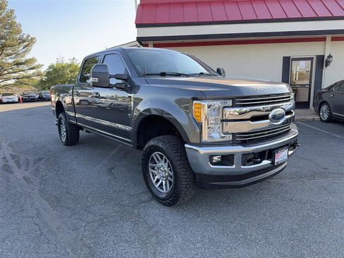 Used 2017 Ford F250 Lariat w/ Lariat Ultimate Package AWD/4WD image 3