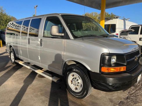 Used 2012 Chevrolet Express 3500 LS image 3