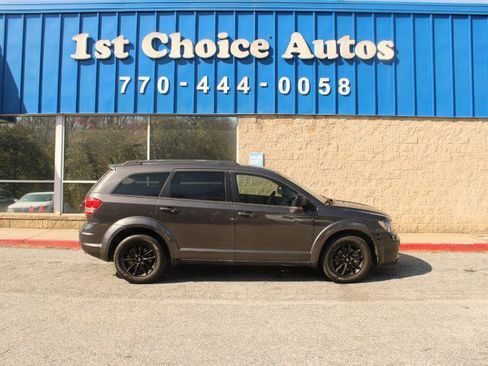 Used 2020 Dodge Journey SE w/ SE Popular Equipment Group FWD image 7