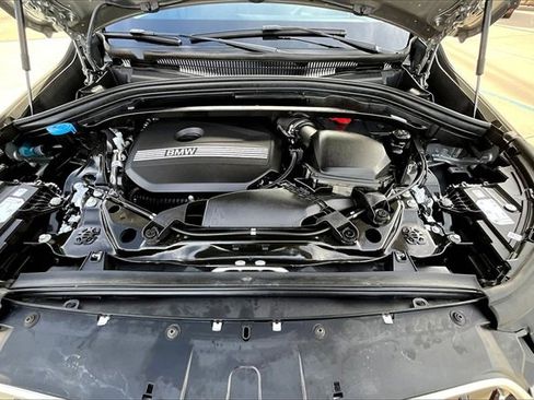 Used 2025 BMW X1 xDrive28i image 9