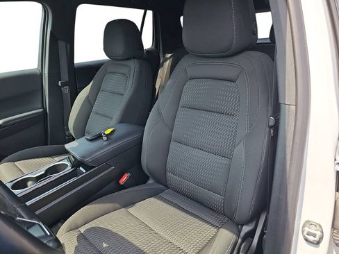 Used 2025 Chevrolet Equinox LT FWD image 15