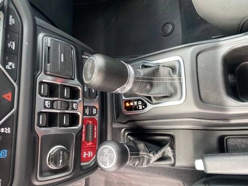 Used 2024 Jeep Wrangler Unlimited Rubicon 4xe w/ Capability Package AWD/4WD image 16