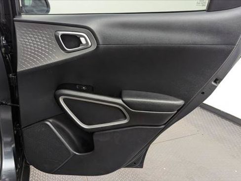 Used 2023 Kia Soul LX w/ Option Group 015 FWD image 19