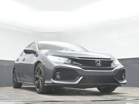 Used 2018 Honda Civic Sport image 28