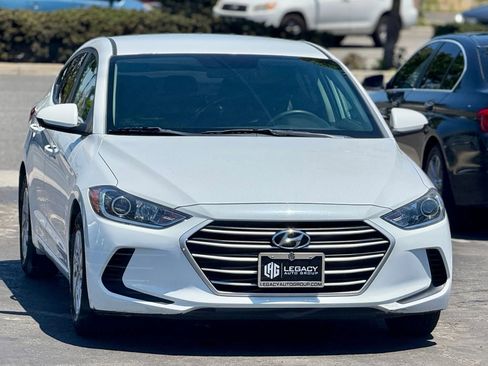 Used 2018 Hyundai Elantra SE image 23