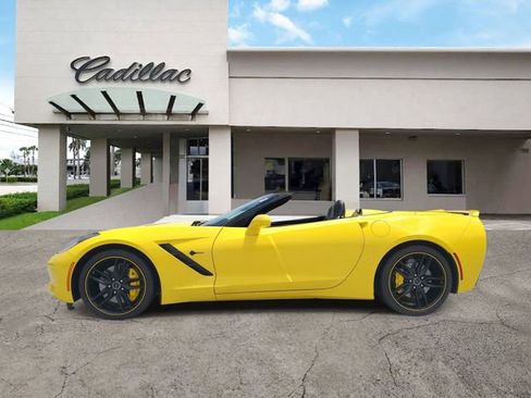Used 2018 Chevrolet Corvette Stingray Convertible image 2