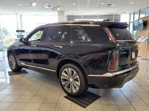New 2026 Cadillac Vistiq Luxury w/ LPO, Floor Liner Package image 9