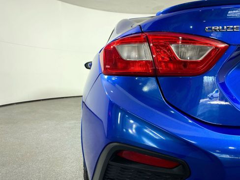 Used 2017 Chevrolet Cruze LT w/ RS Package image 29