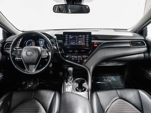 Certified 2022 Toyota Camry SE FWD image 13