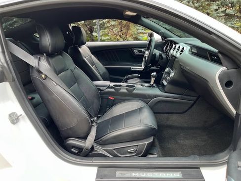 Used 2017 Ford Mustang GT Premium RWD image 35