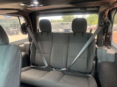 Used 2020 Jeep Wrangler Sport AWD/4WD image 26