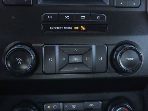 Used 2020 Ford F250 XL w/ Power Equipment Group image 39