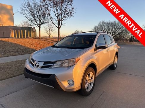 Used 2013 Toyota RAV4 XLE image 8
