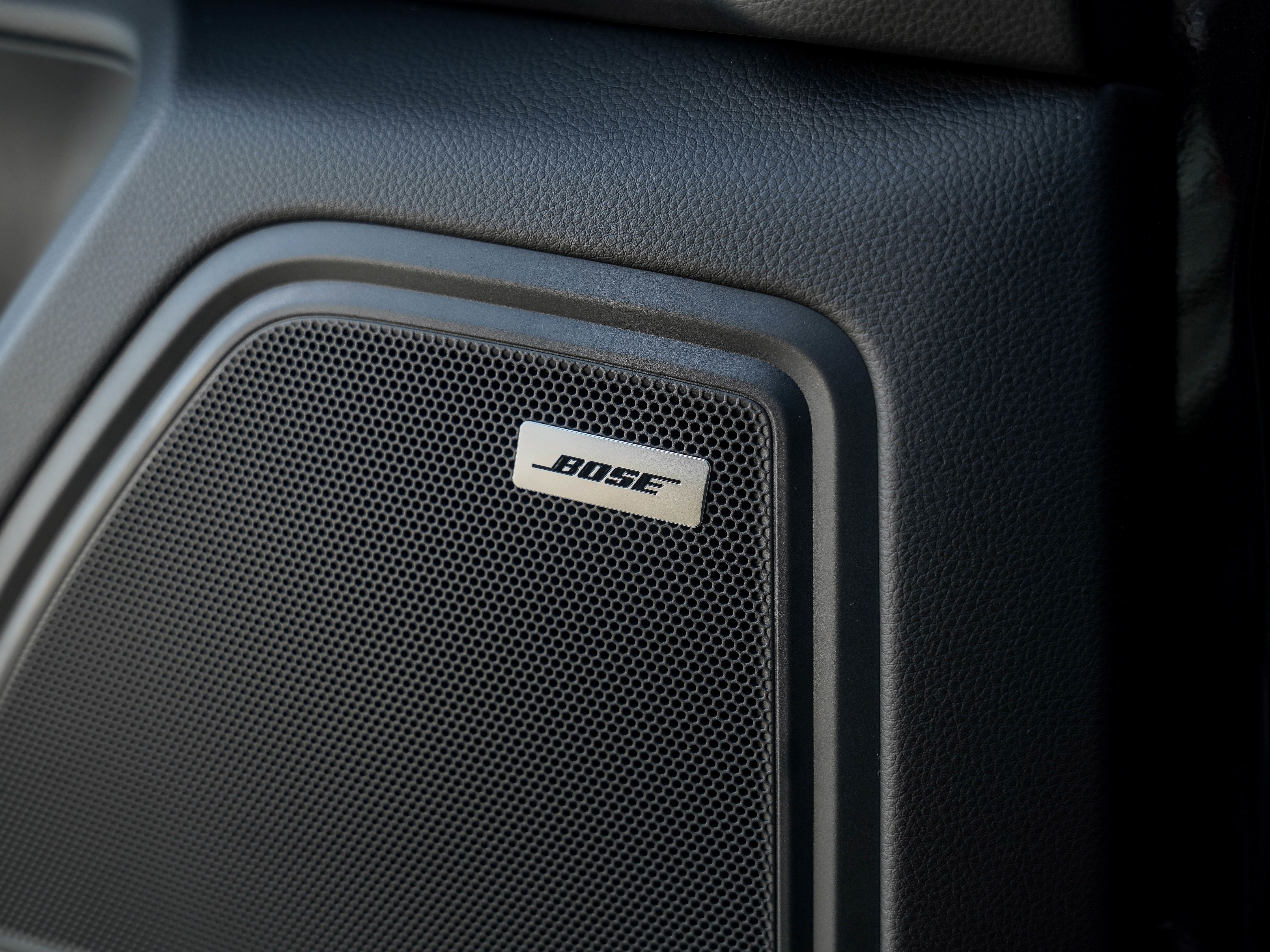 Certified 2026 Porsche Macan AWD/4WD image 18