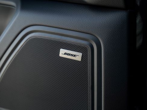 New 2026 Porsche Macan image 18