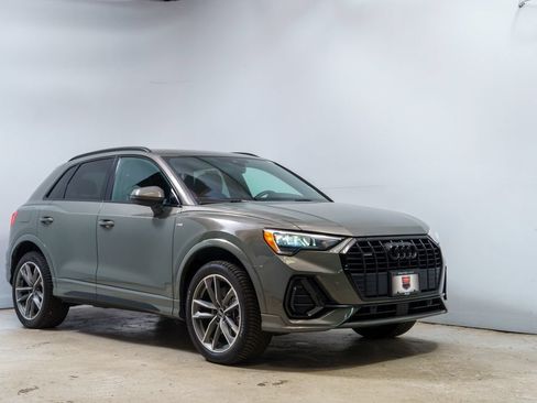 Used 2021 Audi Q3 2.0T Premium w/ Convenience Package AWD/4WD image 9