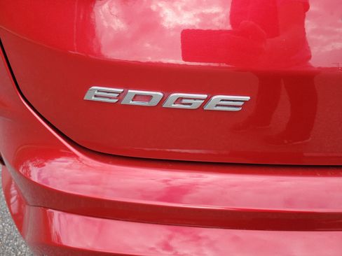 Used 2020 Ford Edge ST-Line w/ Cold Weather Package image 30