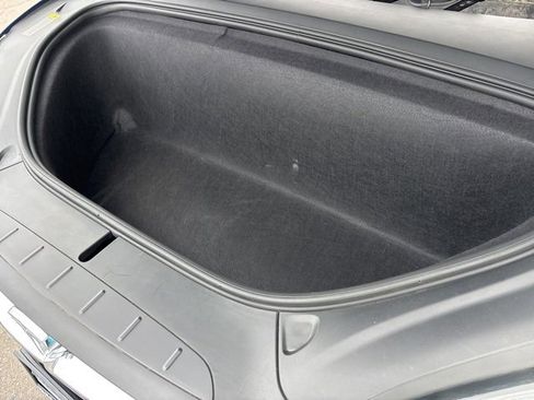 Used 2018 Tesla Model X 75D image 32