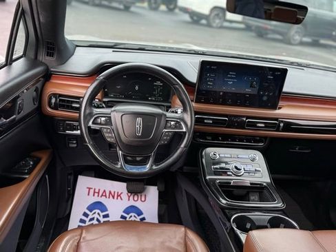 Used 2022 Lincoln Nautilus Reserve w/ Luxury Package image 7