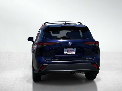 Certified 2026 Toyota Highlander XLE AWD/4WD image 6