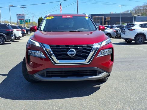 Used 2023 Nissan Rogue SV w/ SV Premium B Package AWD/4WD image 2