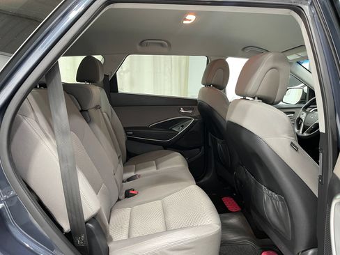 Used 2017 Hyundai Santa Fe SE w/ Cargo Package AWD/4WD image 31