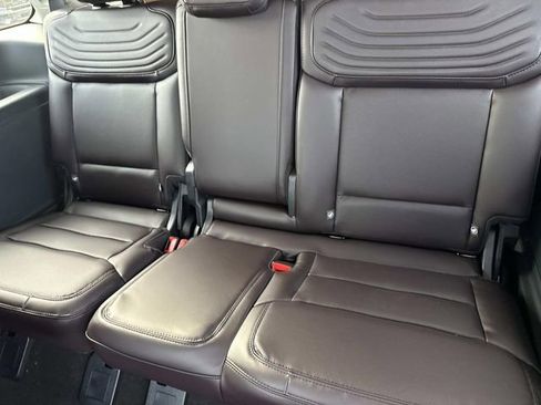 New 2025 Ford Expedition Platinum w/ Platinum Ultimate Package image 28