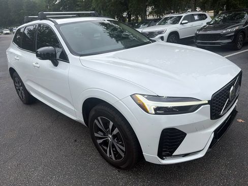 Used 2024 Volvo XC60 B5 Core AWD/4WD image 4