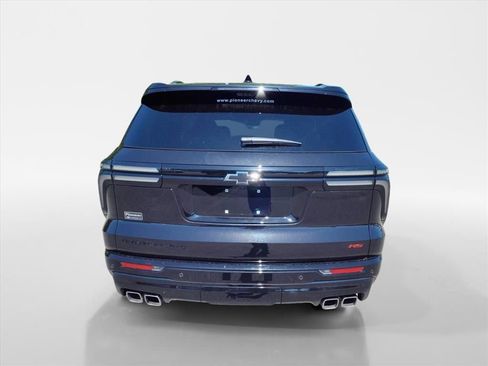 Used 2025 Chevrolet Traverse RS w/ LPO, Floor Liner Package AWD/4WD image 4