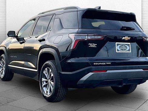 Used 2025 Chevrolet Equinox LT w/ Convenience Package II AWD/4WD image 10