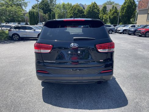 Used 2017 Kia Sorento L FWD image 6