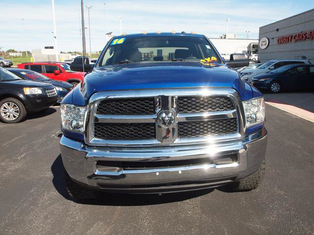 Used 2016 RAM 2500 Tradesman w/ Chrome Appearance Group AWD/4WD image 4