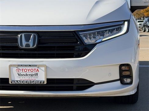 Used 2023 Honda Odyssey Touring image 9