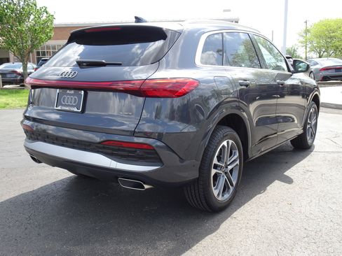Certified 2025 Audi Q5 Premium w/ Convenience Package AWD/4WD image 5