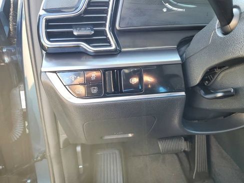 Used 2025 Kia Sportage EX w/ EX Premium Package AWD/4WD image 23