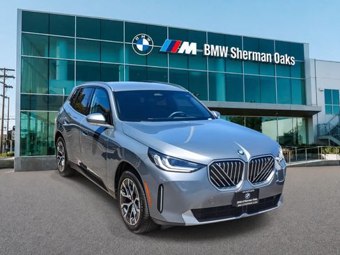 Used 2026 BMW X3 xDrive30i AWD/4WD image 3
