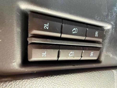 Used 2021 Ford Expedition Max XLT image 31