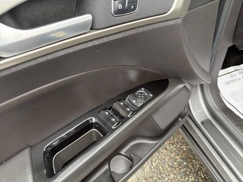 Used 2016 Ford Fusion SE w/ Equipment Group 202A image 36