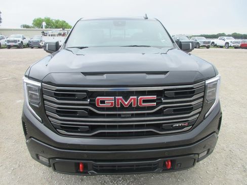 New 2026 GMC Sierra 1500 AT4 w/ AT4 Premium Package AWD/4WD image 11